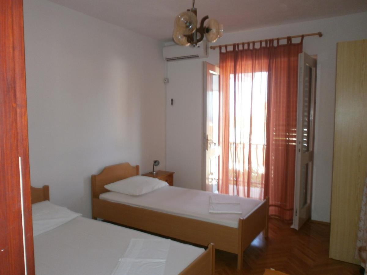 Apartments By The Sea Podgora, Makarska - 12326 Exterior photo