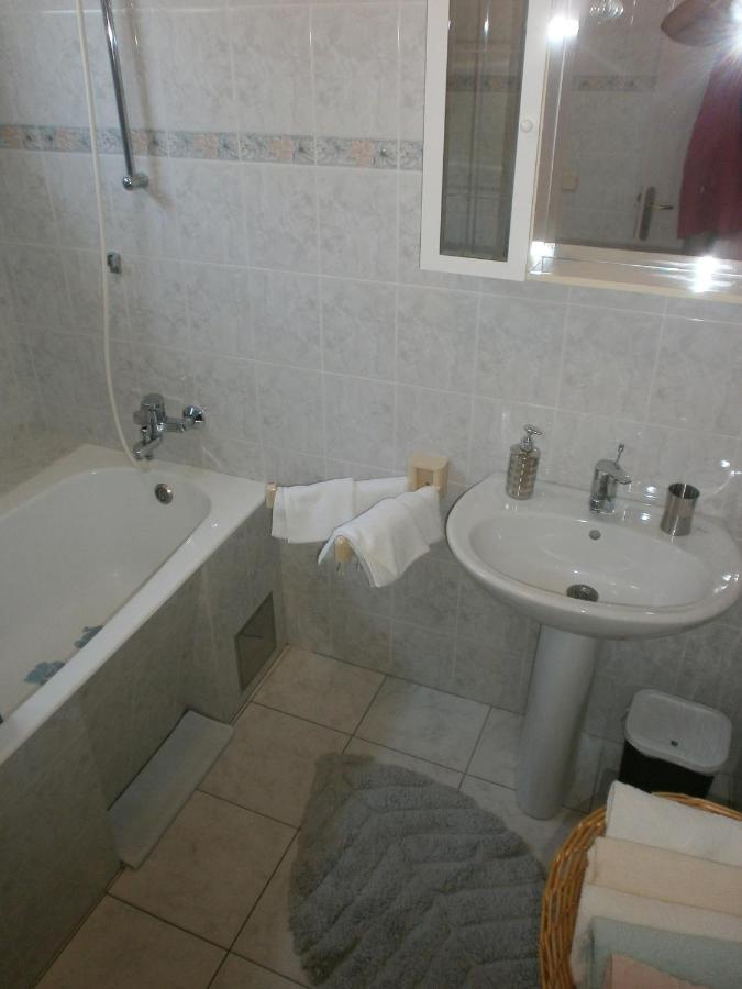 Apartments By The Sea Podgora, Makarska - 12326 Exterior photo
