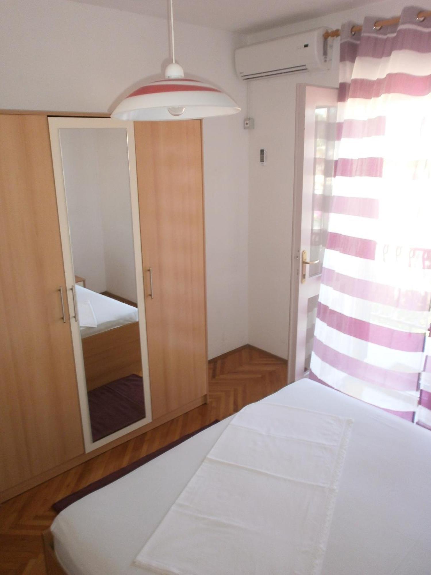 Apartments By The Sea Podgora, Makarska - 12326 Room photo