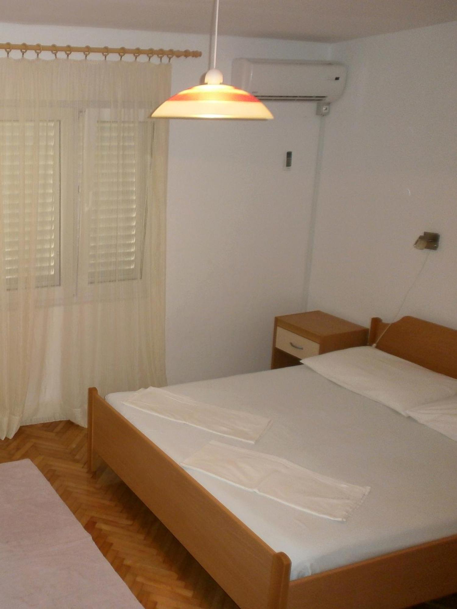 Apartments By The Sea Podgora, Makarska - 12326 Exterior photo
